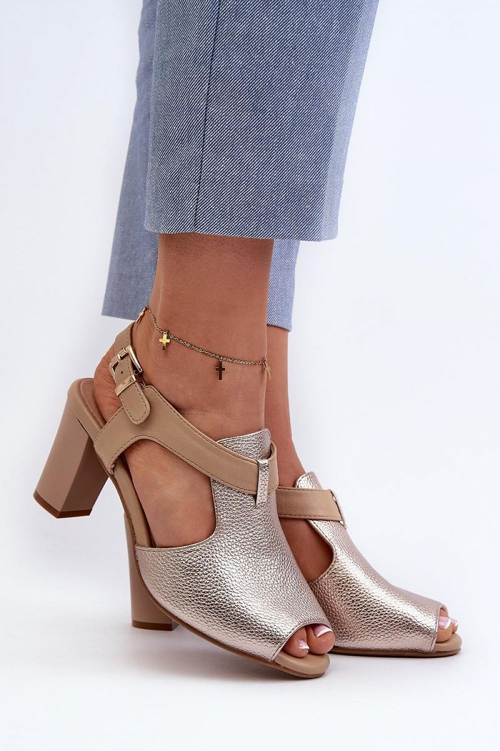 Flip-flops model 196231
